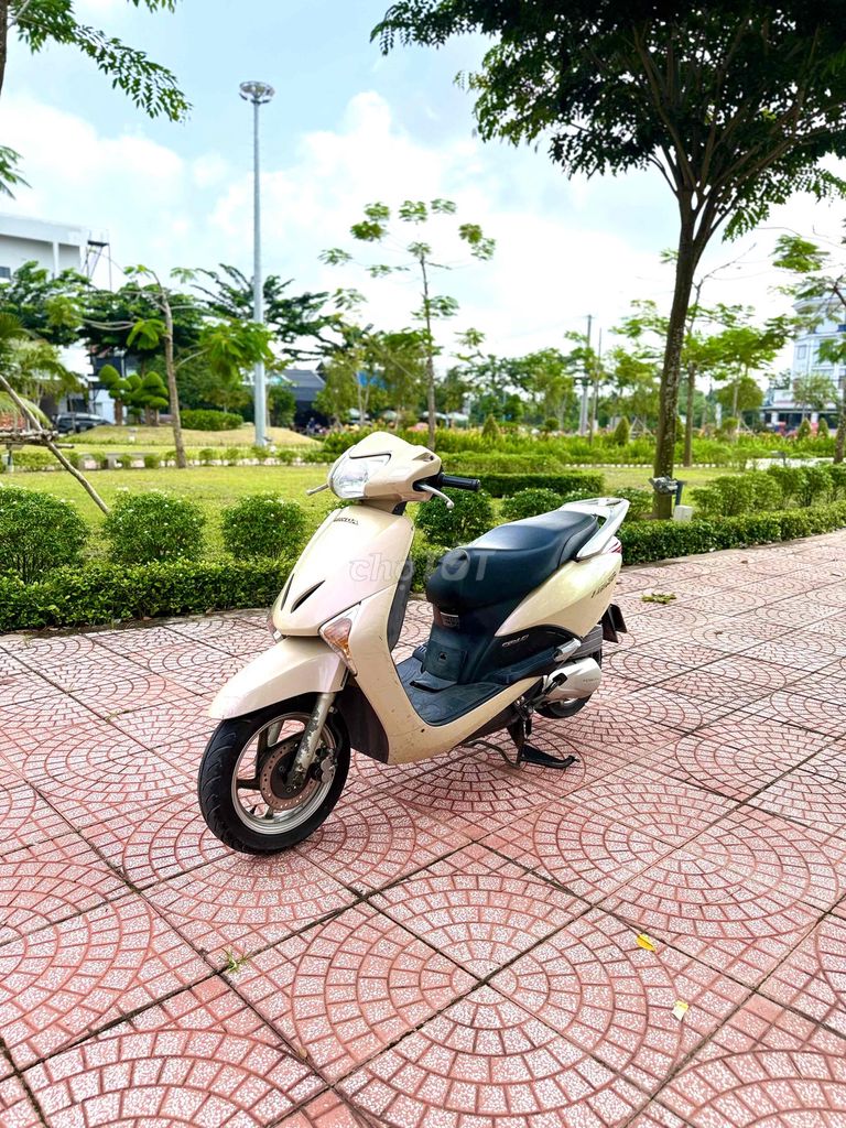 -Honda Lead 110 Fi Xe Zin Máy Cực Kì Ngon. Mua bán Xe máy tại Huyện Phong Điền Cần Thơ được đăng bởi Danh Hà hình 2