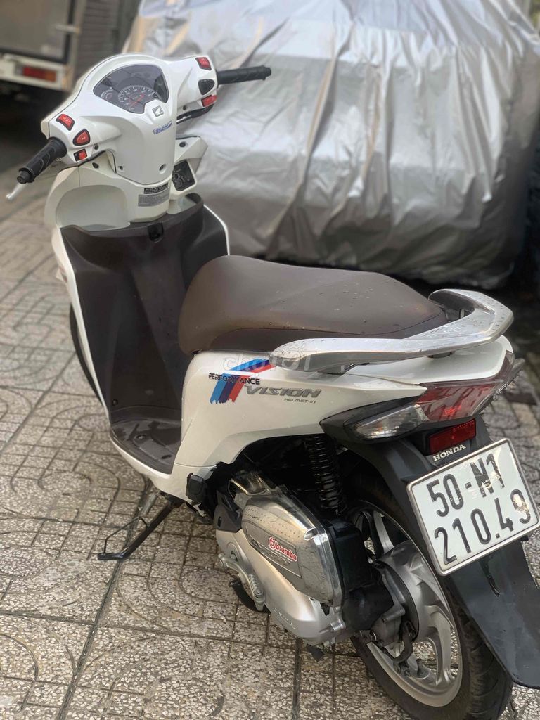 Honda Vision 2016 màu Trắng. Mua bán Xe máy tại Quận Tân Phú Tp Hồ Chí Minh được đăng bởi TÂN HƯƠNG hình 2