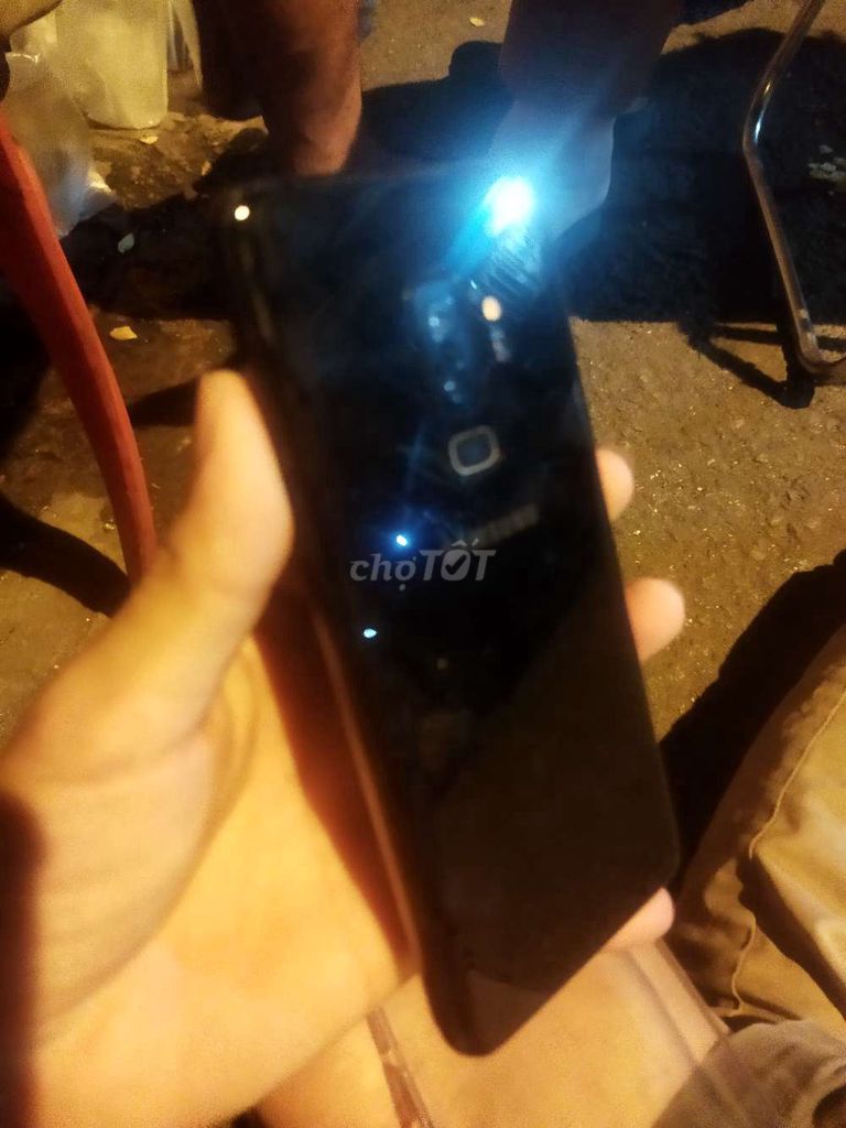 Samsung S9+ Đen NFC Like New. Mua bán Điện thoại tại Quận 8 Tp Hồ Chí Minh được đăng bởi siêu rẻ hình 1