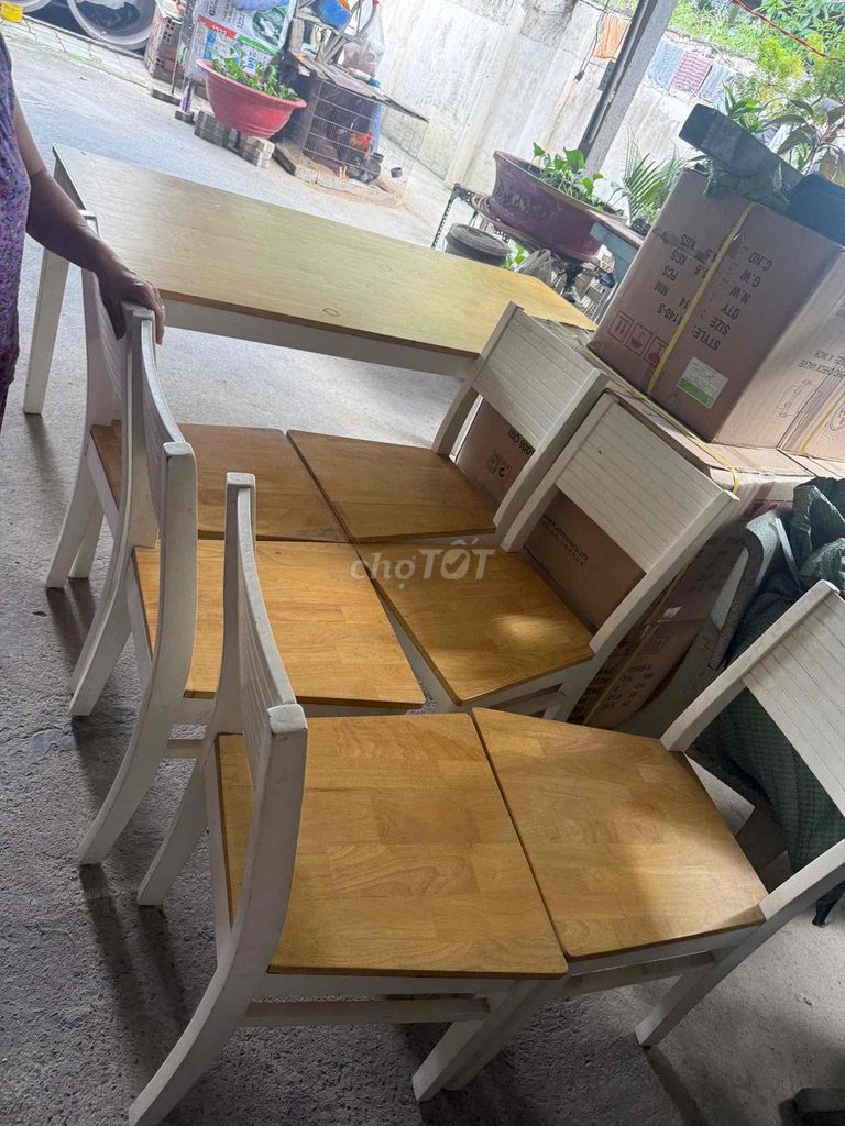 Bộ bàn ăn Gỗ 1 bàn 6 ghế Vàng Trắng. Mua bán Bàn ghế tại Quận 12 Tp Hồ Chí Minh được đăng bởi Hiếu Lê hình 1