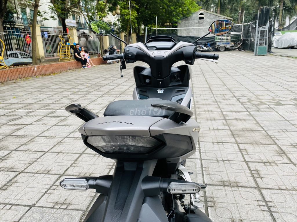 HONDA WINNER X 150 BẢN V3 XÁM SẦN MÀU ĐẸP. Mua bán Xe máy tại Quận Cầu Giấy Hà Nội được đăng bởi TUẤN MINH hình 3