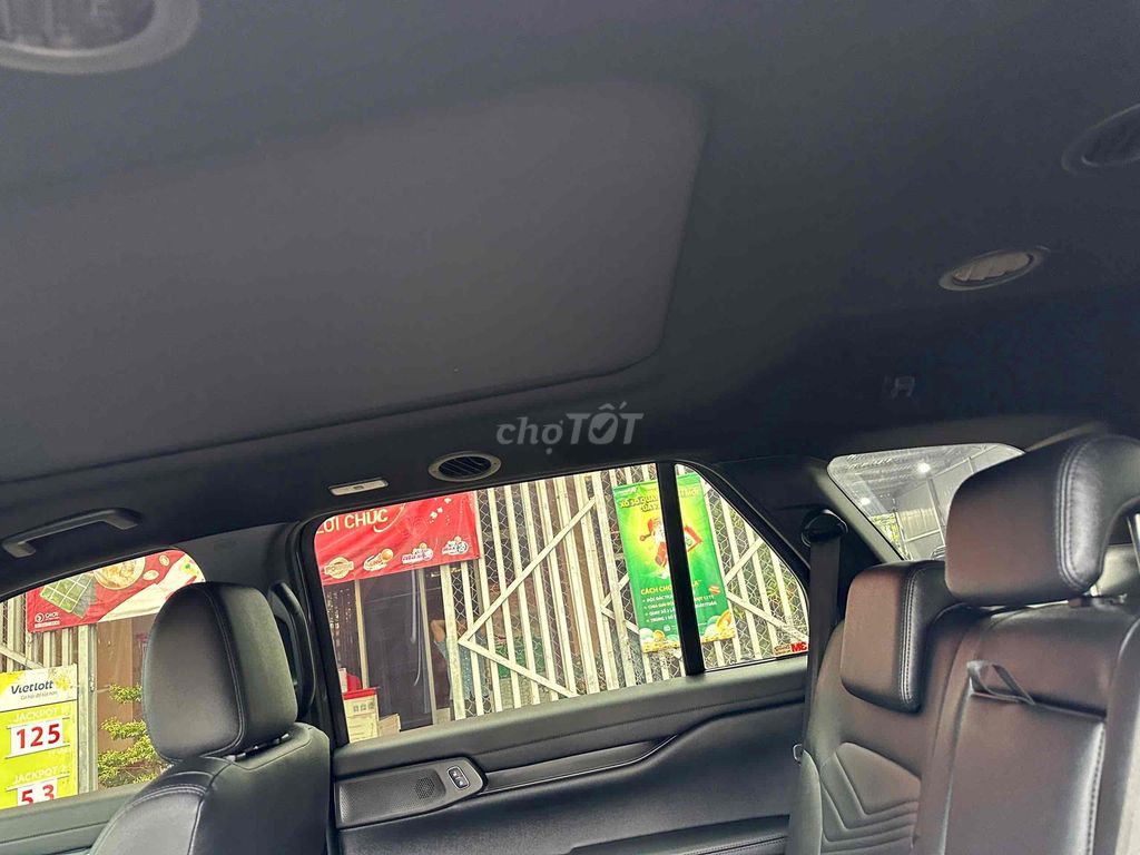 Ford Everest 2023 Titanium 2.0L 4x2 AT - 33000 km. Mua bán Ô tô tại Quận 12 Tp Hồ Chí Minh được đăng bởi Văn Bình hình 7