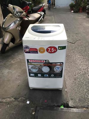 máy giặt TOSHIBA 7.5kg còn khá đẹp,đang dùng ok