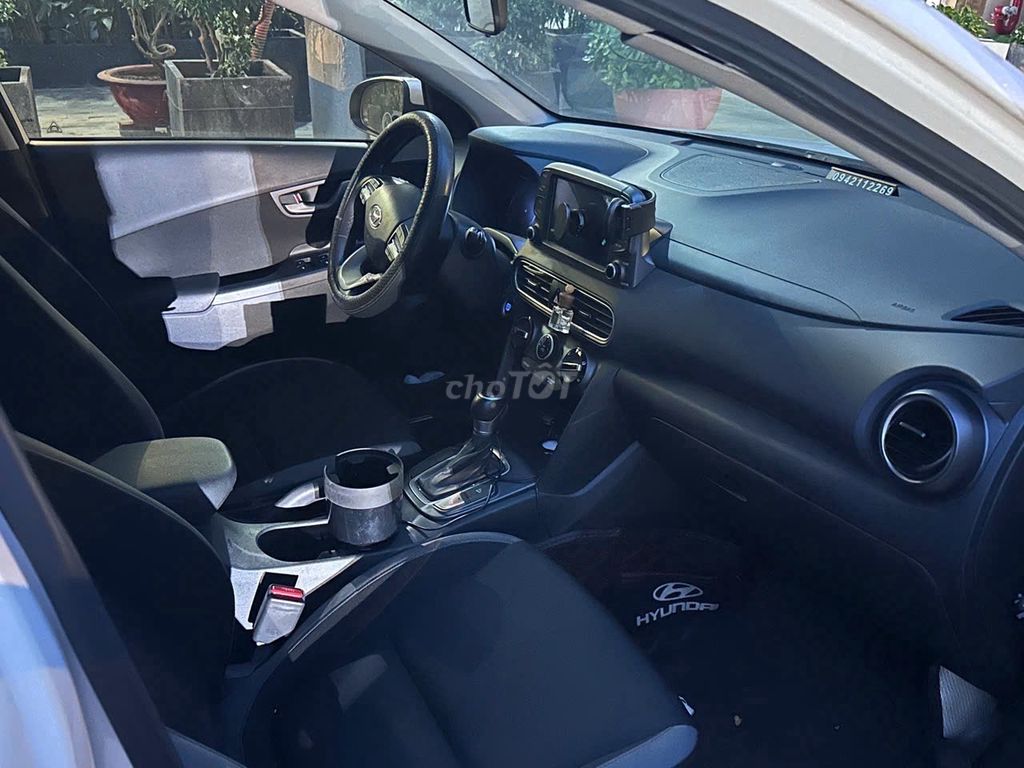 Hyundai Kona 2022 Стандарт 2.0 Белый
