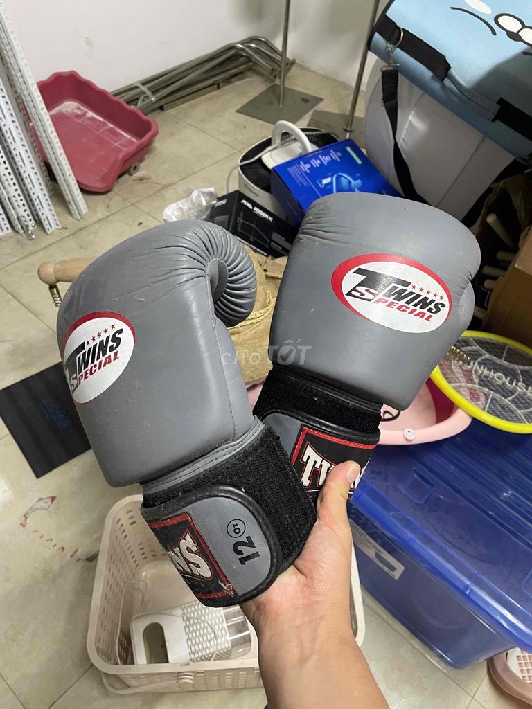 Găng tay boxing Twins Special Xám 12 oz. Mua bán Đồ thể thao, Dã ngoại tại Huyện Gia Lâm Hà Nội được đăng bởi Đức Minh hình 1