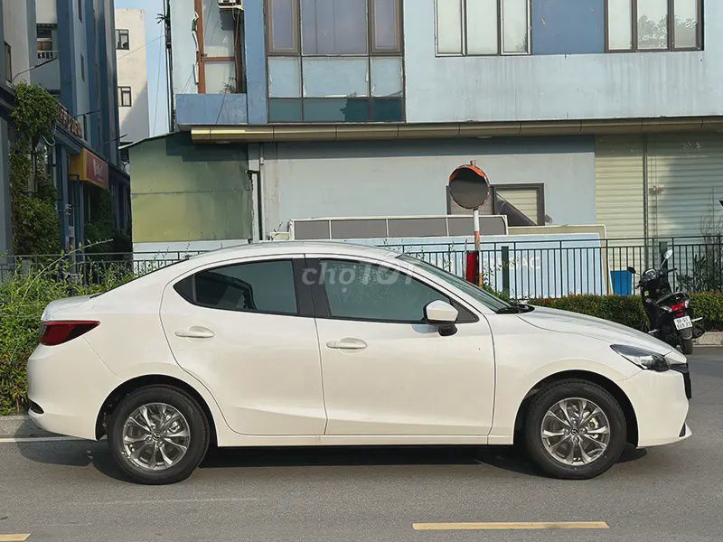 Mazda 2 2025 белый автомат 13 000 км