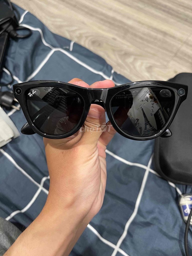 Kính râm thông minh Ray-Ban Meta Skyler Gen 2 Đen. Mua bán Thiết bị đeo thông minh tại Quận 8 Tp Hồ Chí Minh được đăng bởi Toàn Đinh hình 1
