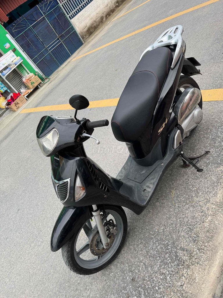 Cần bán xe như hình nhập Ý,zin đét 150 cc. Mua bán Xe máy tại Huyện Hưng Hà Thái Bình được đăng bởi Nguyễn Bình hình 6