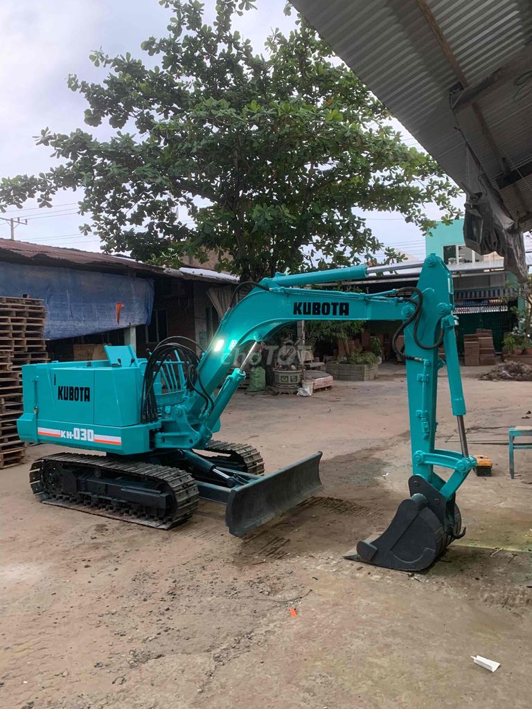 xe cuốc 015 kubota kh-030 có đường búa