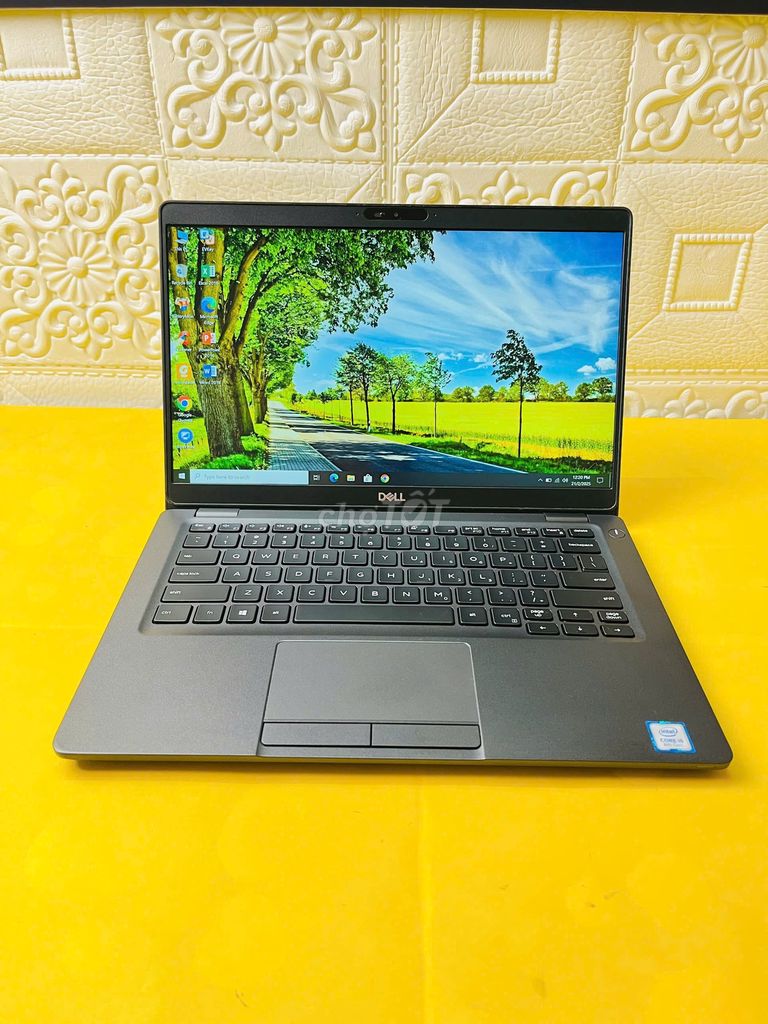 Dell 5300 i5-8350u/8GB/256GB/13.3"Full HD