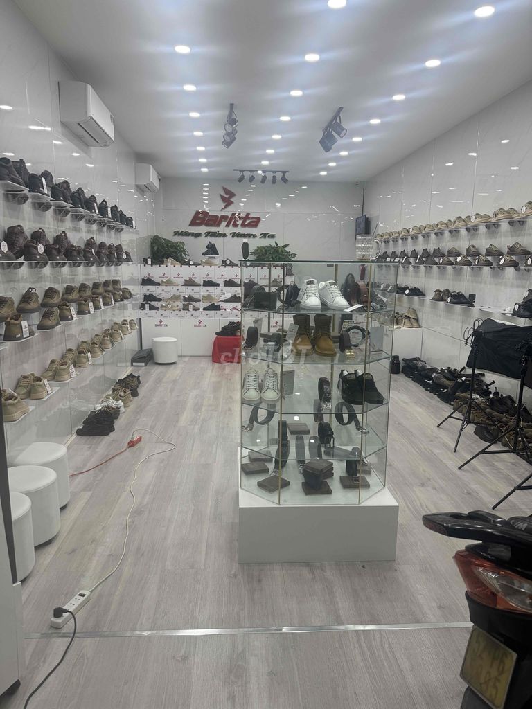 Nhà mặt tiền Âu Cơ, tiện kinh doanh, và ở