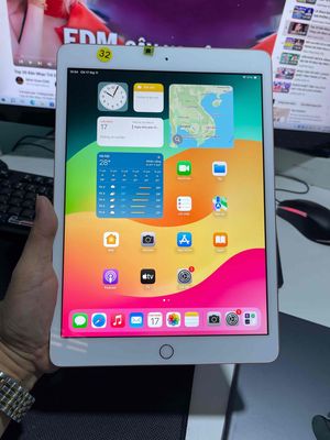 ipad  Gen 8  32gb sim 4g  mới keng 99% nguyên zin. Mua bán Máy tính bảng tại Thành phố Buôn Ma Thuột Đắk Lắk được đăng bởi táo zin zin