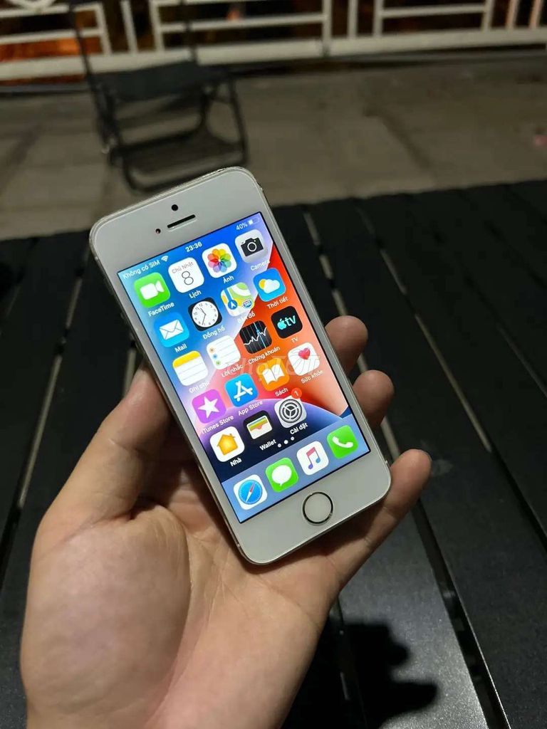 Apple iPhone 5S Vàng. Mua bán Điện thoại tại Huyện Trà Ôn Vĩnh Long được đăng bởi nha tran hình 1