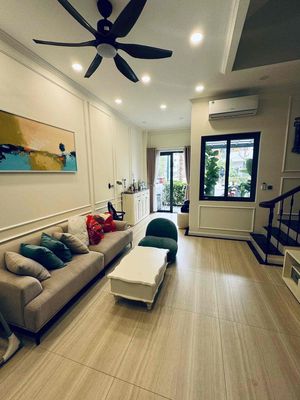 Nhà phố 75 m² · 3 PN · Đường Trịnh Quang Nghị