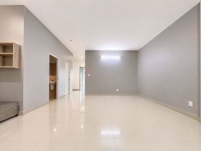 CHO THUÊ ORIENTAL PLAZA 2PN 2WC - 82M² - NHÀ TRỐNG - GIÁ 10.5 TRIỆU