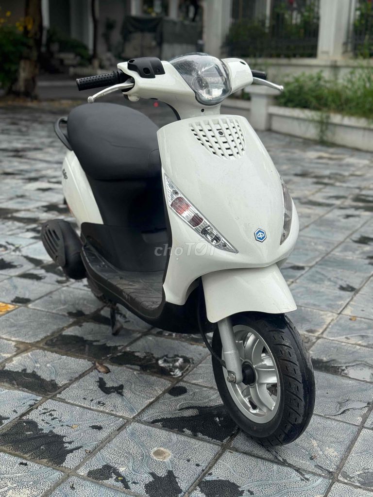 piaggio zip 100cc trắng xe đẹp máy nguyên bản. Mua bán Xe máy tại Quận Nam Từ Liêm Hà Nội được đăng bởi Cường nguyễn hình 1