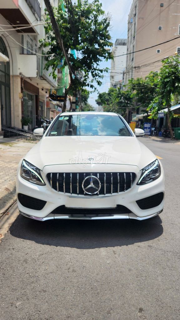 Hàng hiếm C300 AMG 2018 Trắng đỏ đồ chơi nhiều. Mua bán Ô tô tại Quận 7 Tp Hồ Chí Minh được đăng bởi tuấn anh hình 3