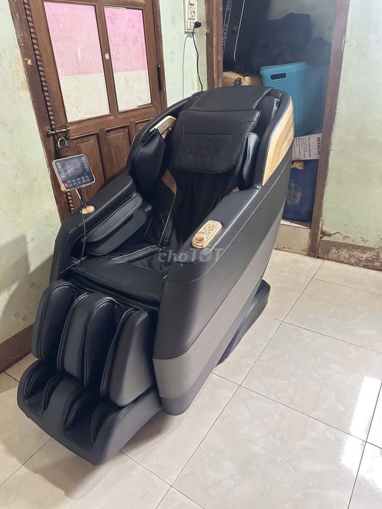Ghế massage Okia 222 Plus Silicon Đen, Vàng đồng. Mua bán Bàn ghế tại Thành phố Phan Thiết Bình Thuận được đăng bởi Nguyễn Thị Tường Vy  hình 1