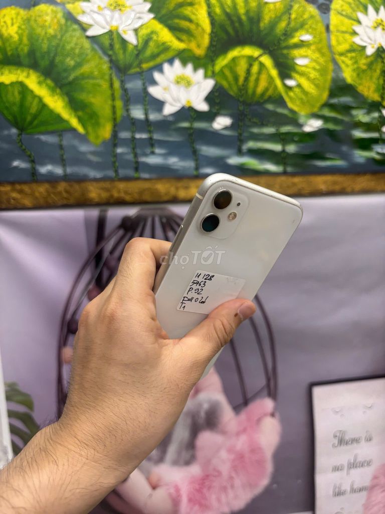 Apple iPhone 11 128GB Trắng Oled. Mua bán Điện thoại tại Quận Bắc Từ Liêm Hà Nội được đăng bởi Cửa hàng Bính Táo hình 1
