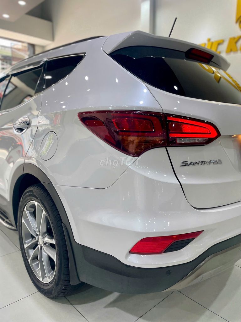 Hyundai Santa Fe 2016 2.2 AT 4WD - 59000 km. Mua bán Ô tô tại Quận Tân Phú Tp Hồ Chí Minh được đăng bởi NAT Mẫn  hình 9