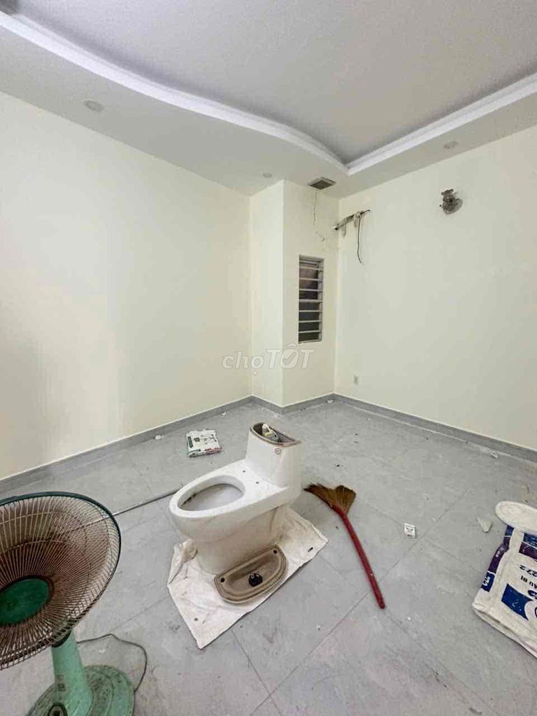 Дом 54 м² (4,5х12,5м), общая площадь 150 м², 3 спальни, 3 санузла