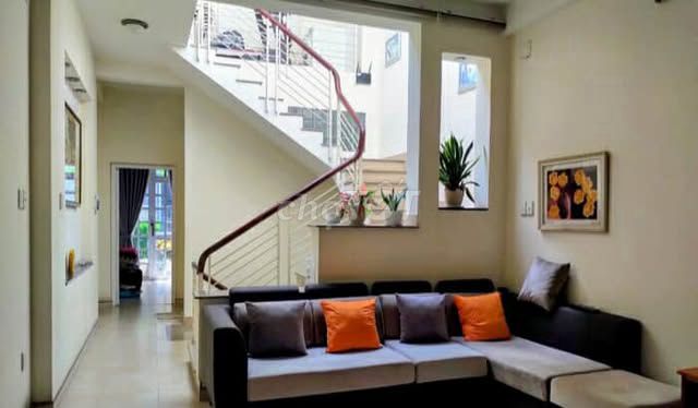 NHÀ YÊN LÀNH- hẻm 57 Bàu Cát 8- 60m2-HXH- 8,75 tỷ- phân lô dân trí cao. Mua bán nhà ở tại Quận Tân Bình Tp Hồ Chí Minh được đăng bởi San Phạm Văn hình 3