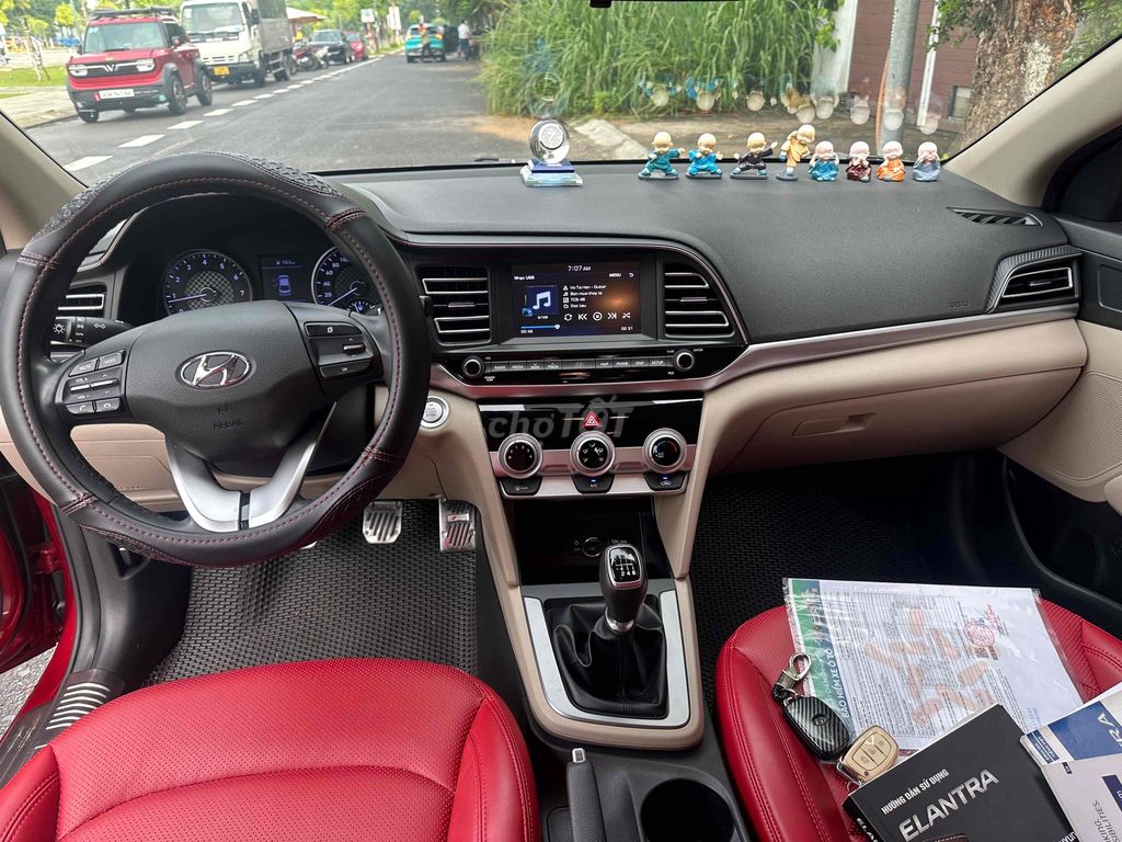 Hyundai Elantra 2019 1.6MT - 37000 km. Mua bán Ô tô tại Quận Cẩm Lệ Đà Nẵng được đăng bởi vinh hình 5