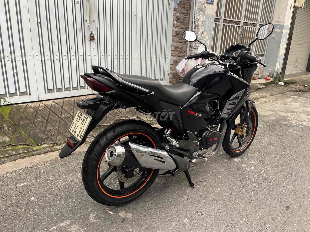 Honda RR150 2011 bstp 9chủ xe zin cực đẹp BS đẹp. Mua bán Xe máy tại Quận Bình Tân Tp Hồ Chí Minh được đăng bởi Huy hình 6