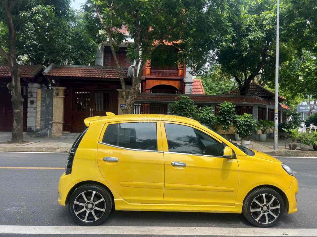 Kia Morning 2011 Số tự động Vàng. Mua bán Ô tô tại Quận Hoàng Mai Hà Nội được đăng bởi lê sơn hình 3