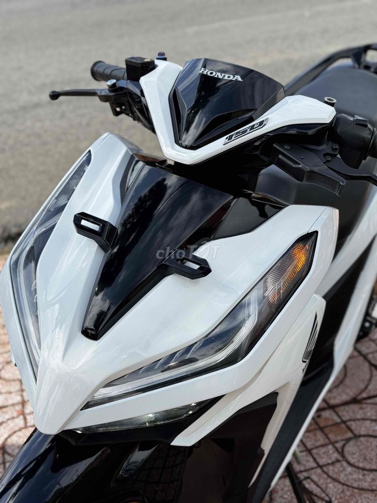 Thanh Lý Vario 150 xe cọp chất. Mua bán Xe máy tại Thành phố Buôn Ma Thuột Đắk Lắk được đăng bởi Cửa Hàng Xe Máy 297 Nguyễn văn cừ hình 2