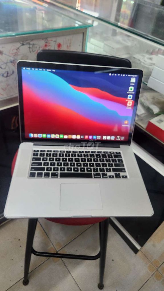 Macbook pro 2015 retina 15" i7/16g/256g ssd đẹp