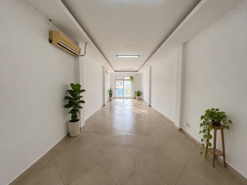 Chính Chủ cho thuê Văn Phòng Ngay Mặt tiền Nơ Trang Long, 45m2 - 60m2
