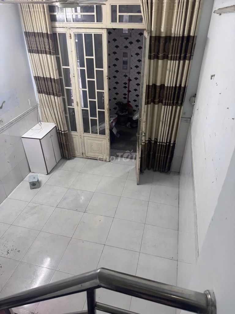 Cho thuê phòng Dương Cát Lợi ngay cầu Phú Xuân