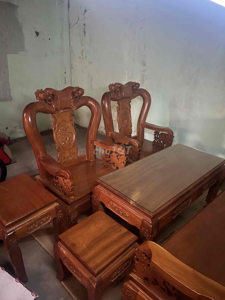 thanh lý bộ salon tay nghê cột 10 gỗ tự nhiên xịn