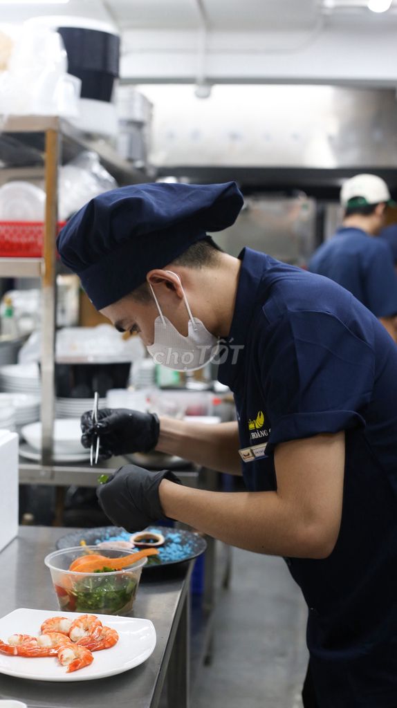 BẾP HẢI SẢN, SUSHI (11 tới 16 TRIỆU). Việc làm Đầu bếp tại Quận 1 Tp Hồ Chí Minh được đăng bởi Hải Sản Hoàng Gia hình 3