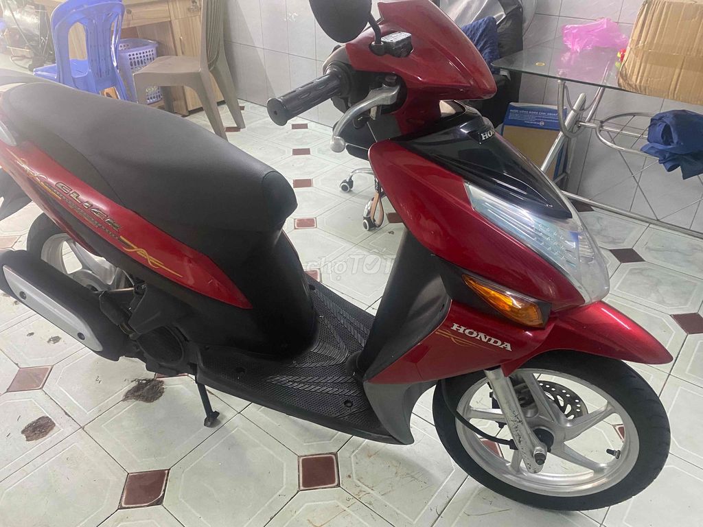 Xe Click đỏ. Mua bán Xe máy tại Quận 7 Tp Hồ Chí Minh được đăng bởi thanh xuân hình 3