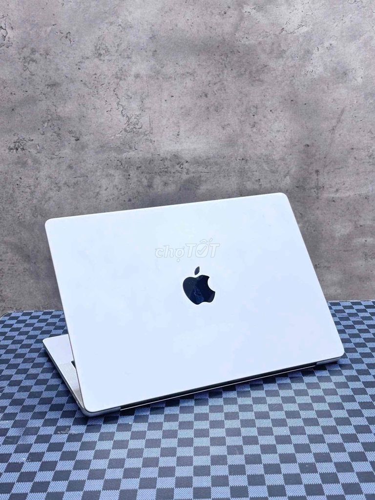 MacBook M1 Pro 16GB/512GB Silver 98-99%. Mua bán Laptop tại Quận Thanh Khê Đà Nẵng được đăng bởi Thiện Lê TShop 16 Lê Đình Lý hình 1