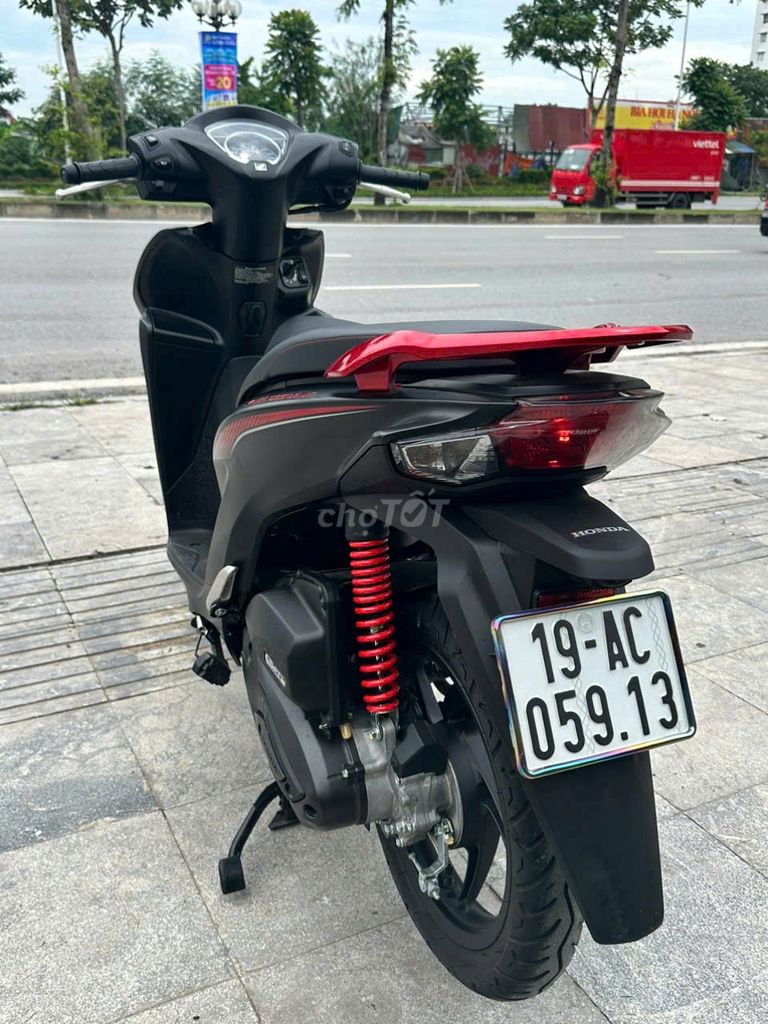 Honda vision 2024 bản sport máy zin , xe đẹp. Mua bán Xe máy tại Quận Hai Bà Trưng Hà Nội được đăng bởi XE MÁY VUI THU hình 4