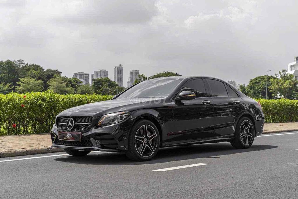 C300_AMG facelift model 2020 màu đen siêu ngầu. Mua bán Ô tô tại Quận 7 Tp Hồ Chí Minh được đăng bởi Dương Phương hình 1