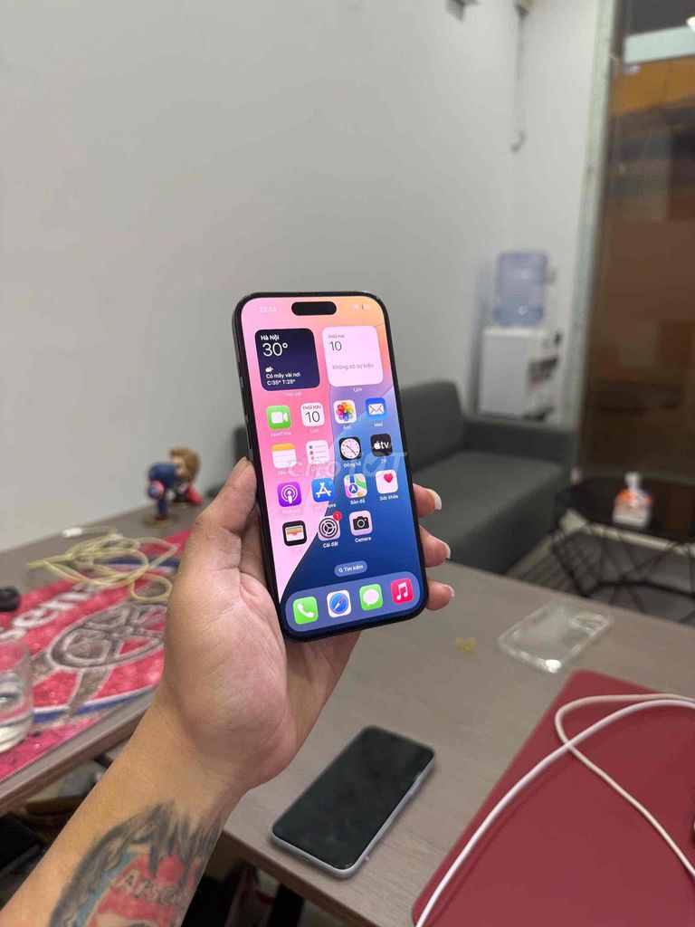 iPhone 15 Pro 128GB Zin Áp Nguyên Bản. Mua bán Điện thoại tại Quận Đống Đa Hà Nội được đăng bởi KT Hà Nội Mobile hình 1