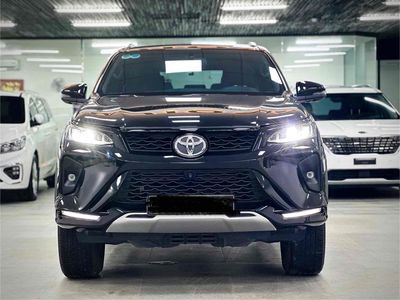 Toyota Fortuner 2025 Legender Dầu 16.000 km Đen. Mua bán Ô tô tại Thành phố Thủ Đức Tp Hồ Chí Minh được đăng bởi Nguyen Trung