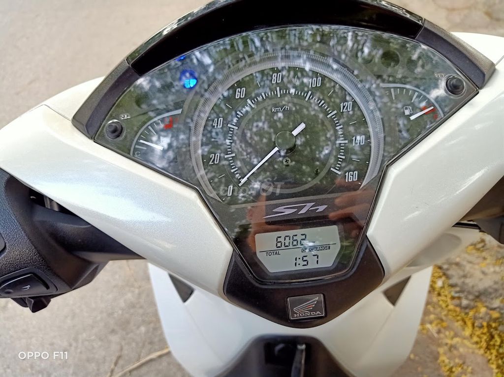 HONDA SH 150I TRẮNG NGUYÊN BẢN BIỂN 29. Mua bán Xe máy tại Quận Nam Từ Liêm Hà Nội được đăng bởi BÌNH MINH hình 4