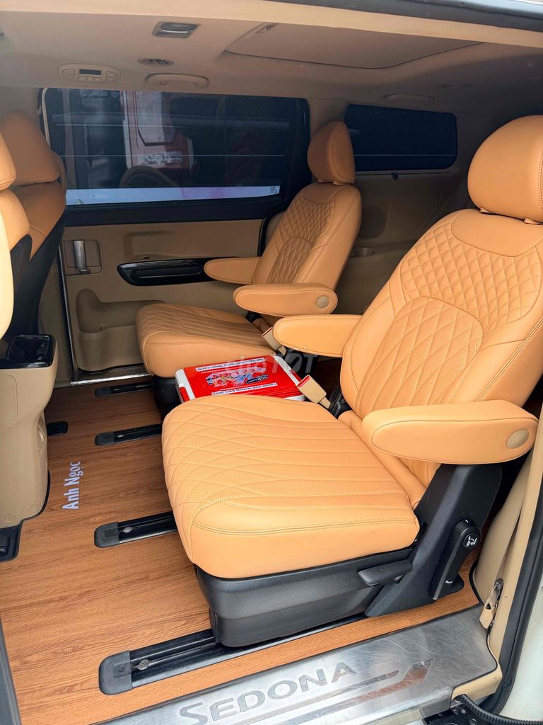 Kia Sedona 2018, белая кожа напы, 28000 км
