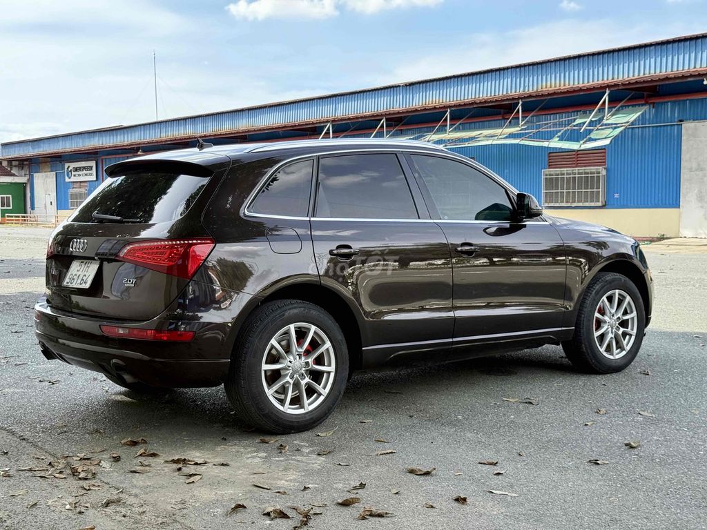 Audi Q5 2010 2.0 AT - cực đẹp bảo dưởng full. Mua bán Ô tô tại Quận Tân Phú Tp Hồ Chí Minh được đăng bởi Lê Băng Vinh hình 6
