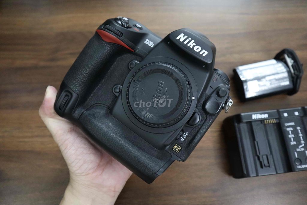 Máy ảnh Nikon D3S rất đẹp 8k shot