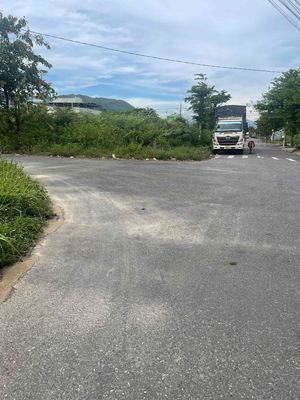 Bán lô góc đường 7m5 Nguyễn Thành Long giá tốt.. Mua bán đất tại Quận Liên Chiểu Đà Nẵng được đăng bởi Nguyễn Thanh