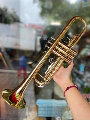 Kèn trumpet giá rẻ hãng Saiger kèm hộp đựng cứng