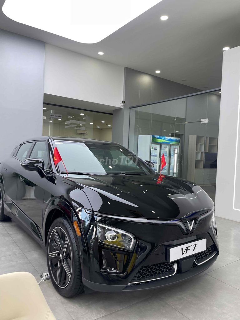 VinFast VF7 2025 xe sẵn, lãi suất từ 4.8%/3năm. Mua bán Ô tô tại Quận 12 Tp Hồ Chí Minh được đăng bởi Vinfast Phan Trọng Tuệ Q12 hình 5