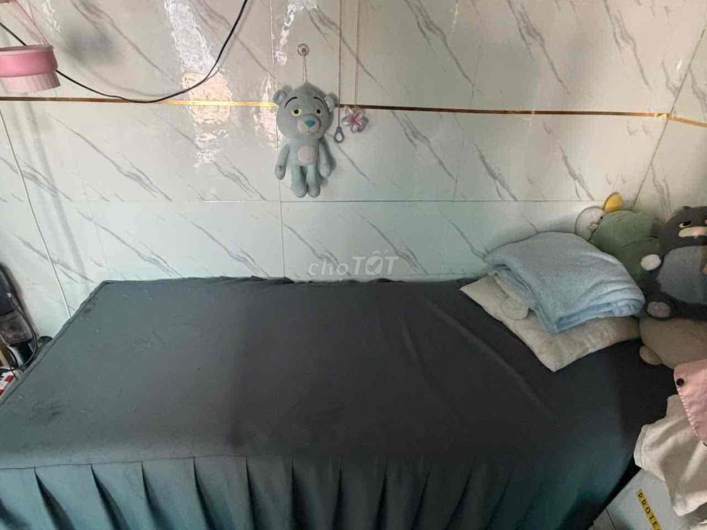 cần thanh lý 2 giường cong rất mới. Mua bán Giường, chăn ga gối nệm tại Quận 11 Tp Hồ Chí Minh được đăng bởi huy hình 1