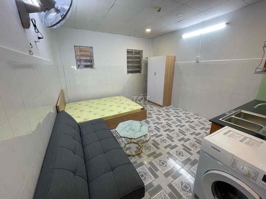 Аренда · 1 комн. · 25 м² · Quận 1, ул. Đường Bùi Thị Xuân